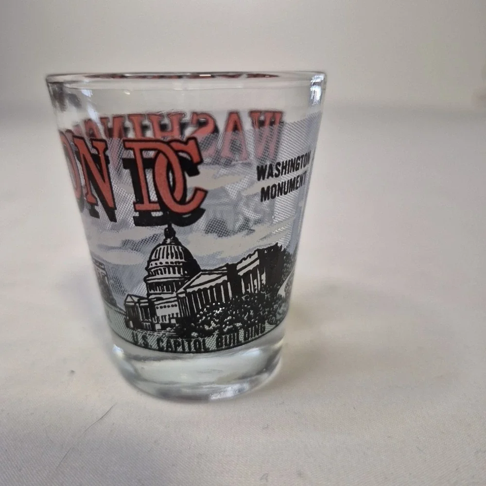 Washington D.C. Shot Glass Souvenir White House Capitol Buildings Monuments‎